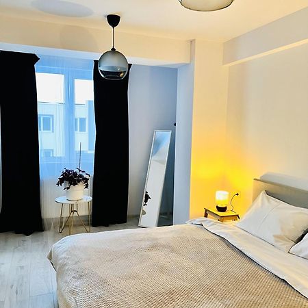 Airport Gardens Loft Appartement Otopeni Buitenkant foto
